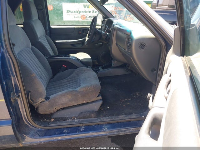 Aukcja sprzedaży 2002 Chevrolet Blazer Ls, vin: 1GNCT18W22K216093, numer aukcji: 45071670