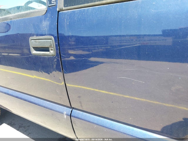 Aukcja sprzedaży 2002 Chevrolet Blazer Ls, vin: 1GNCT18W22K216093, numer aukcji: 45071670