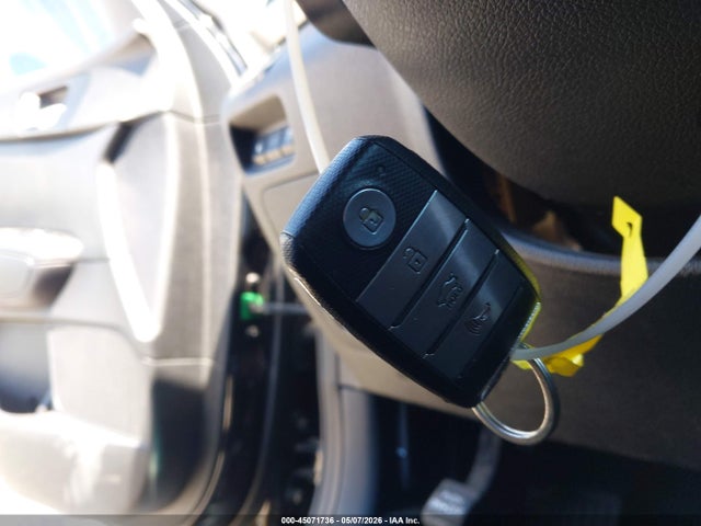 KIA Optima S 2019 5XXGT4L36KG365724 Image 11