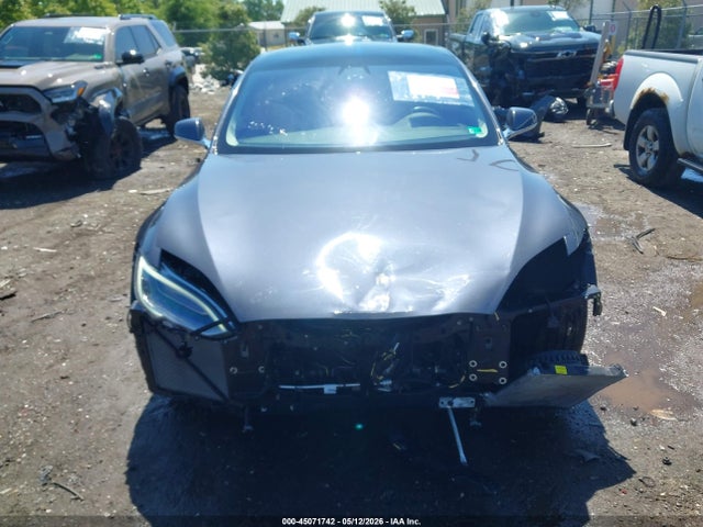 2018 Tesla Model S 100d/75d/p100d მანქანა იყიდება აუქციონზე, vin: 5YJSA1E20JF260388, აუქციონის ნომერი: 45071742