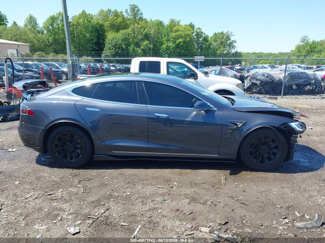 2018 Tesla Model S 100d/75d/p100d მანქანა იყიდება აუქციონზე, vin: 5YJSA1E20JF260388, აუქციონის ნომერი: 45071742