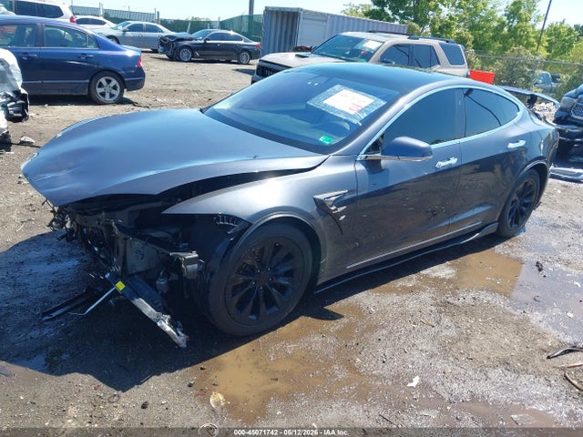 2018 Tesla Model S 100d/75d/p100d მანქანა იყიდება აუქციონზე, vin: 5YJSA1E20JF260388, აუქციონის ნომერი: 45071742
