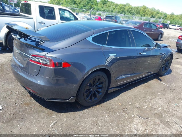 2018 Tesla Model S 100d/75d/p100d მანქანა იყიდება აუქციონზე, vin: 5YJSA1E20JF260388, აუქციონის ნომერი: 45071742