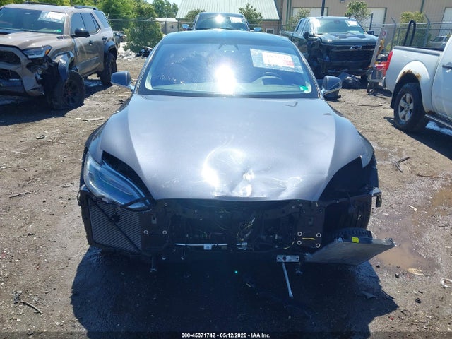 2018 Tesla Model S 100d/75d/p100d მანქანა იყიდება აუქციონზე, vin: 5YJSA1E20JF260388, აუქციონის ნომერი: 45071742