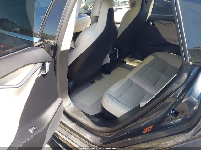 2018 Tesla Model S 100d/75d/p100d მანქანა იყიდება აუქციონზე, vin: 5YJSA1E20JF260388, აუქციონის ნომერი: 45071742