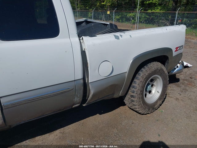 2003 Gmc Sierra 1500 Sle მანქანა იყიდება აუქციონზე, vin: 2GTEK19T331188279, აუქციონის ნომერი: 45071794