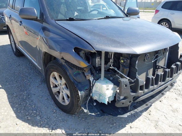 Продаж на аукціоні авто 2013 Toyota Highlander Base V6, vin: 5TDBK3EH1DS182877, номер лоту: 45071835