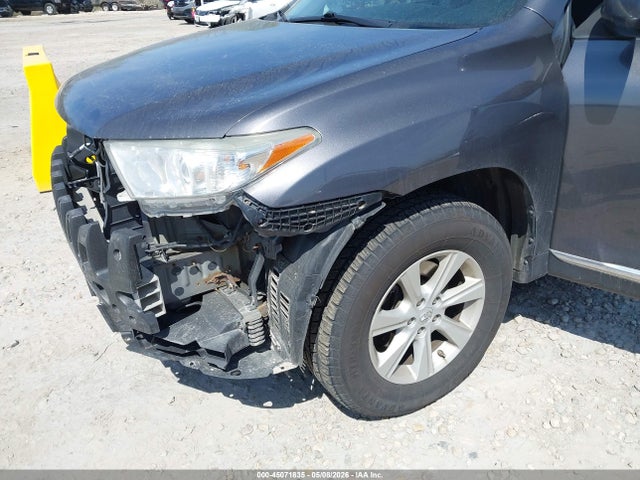 Продаж на аукціоні авто 2013 Toyota Highlander Base V6, vin: 5TDBK3EH1DS182877, номер лоту: 45071835