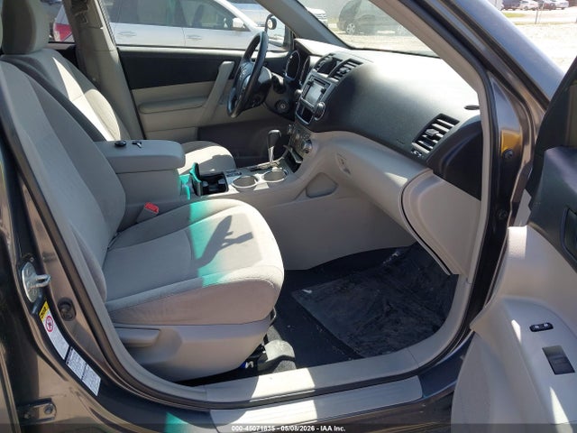 Продаж на аукціоні авто 2013 Toyota Highlander Base V6, vin: 5TDBK3EH1DS182877, номер лоту: 45071835