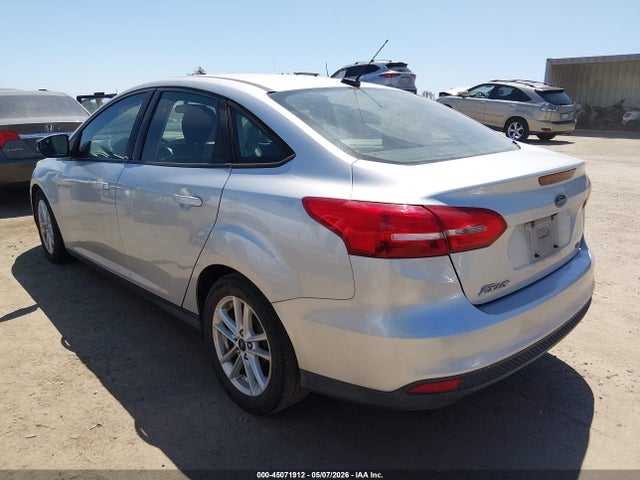 1FADP3F27GL338128 Ford FOCUS SE