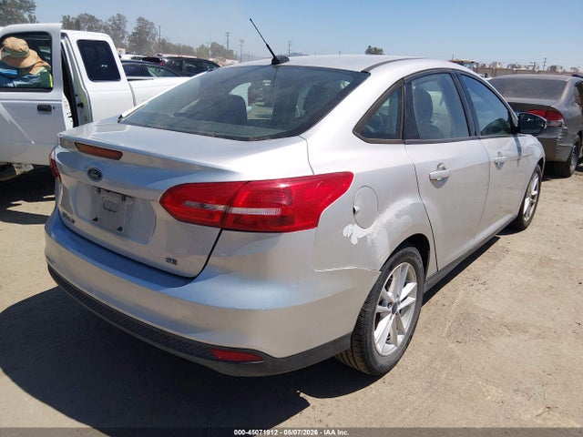 1FADP3F27GL338128 Ford FOCUS SE