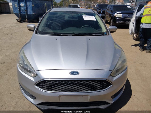 1FADP3F27GL338128 Ford FOCUS SE