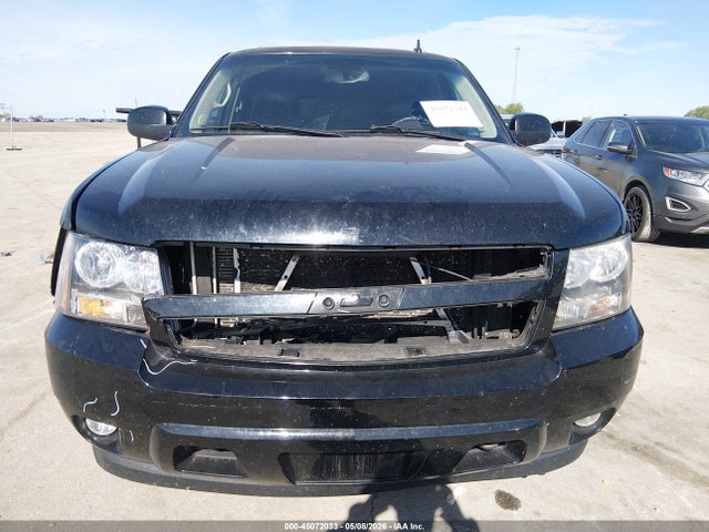 45072033 :رقم المزاد ، 1GNSKJE78DR230120 vin ، 2013 Chevrolet Suburban 1500 Lt مزاد بيع