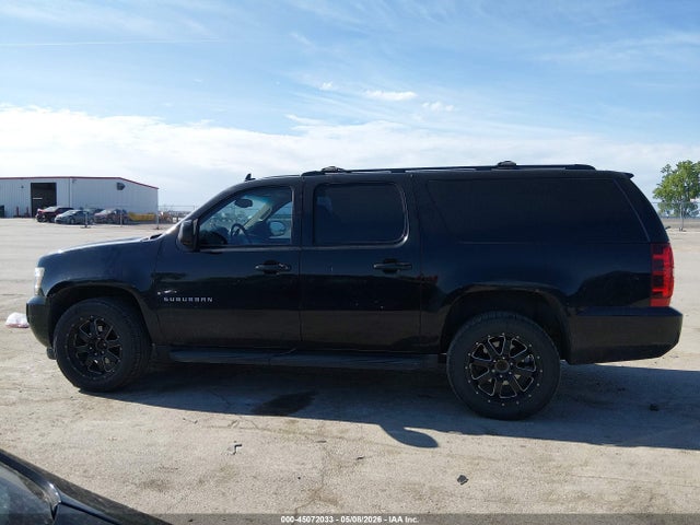 45072033 :رقم المزاد ، 1GNSKJE78DR230120 vin ، 2013 Chevrolet Suburban 1500 Lt مزاد بيع