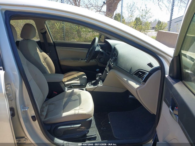 2017 Hyundai Elantra Se მანქანა იყიდება აუქციონზე, vin: 5NPD74LF6HH163772, აუქციონის ნომერი: 45072044