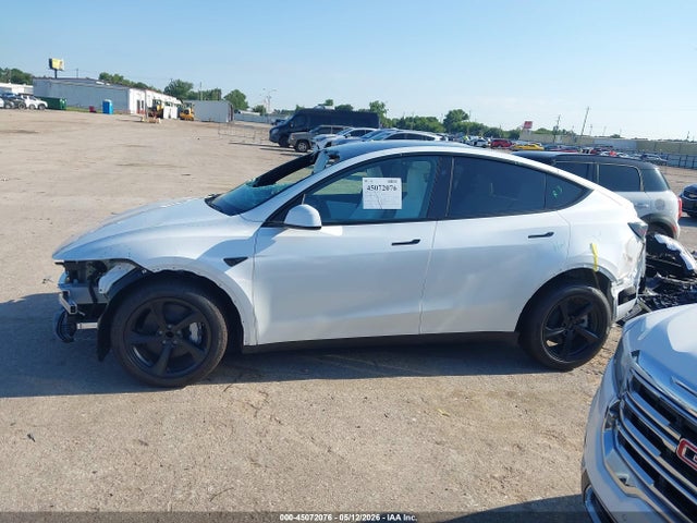 2026 Tesla Model Y Premium Rear-wheel Drive/rear-wheel Drive მანქანა იყიდება აუქციონზე, vin: 7SAYGDED5TA680128, აუქციონის ნომერი: 45072076