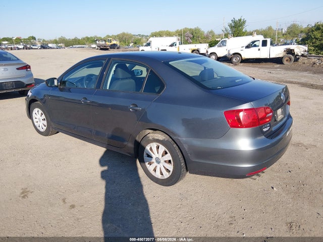 45072077 :رقم المزاد ، 3VW2K7AJ7DM261905 vin ، 2013 Volkswagen Jetta 2.0l S مزاد بيع