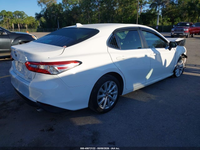 2018 Toyota Camry Le მანქანა იყიდება აუქციონზე, vin: 4T1B11HK9JU535206, აუქციონის ნომერი: 45072122