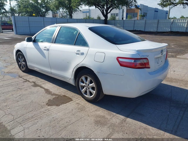 45072161 :رقم المزاد ، 4T1BE46K37U608247 vin ، 2007 Toyota Camry Le مزاد بيع