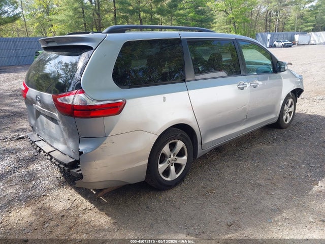 Продаж на аукціоні авто 2016 Toyota Sienna Le 8 Passenger, vin: 5TDKK3DC3GS739282, номер лоту: 45072175