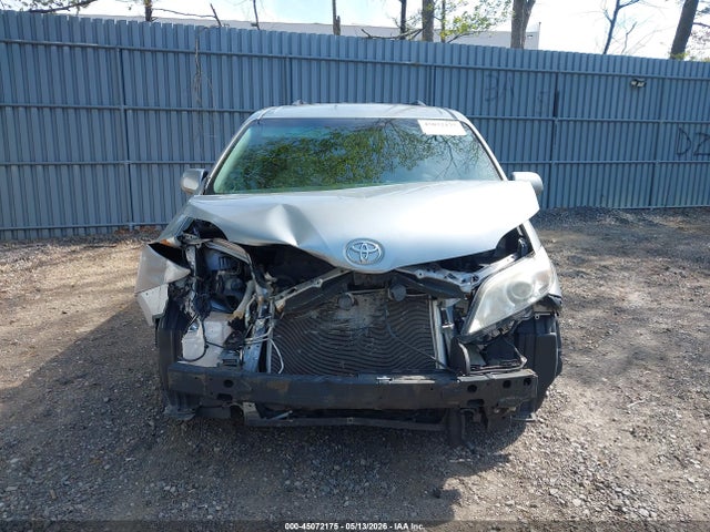 Продаж на аукціоні авто 2016 Toyota Sienna Le 8 Passenger, vin: 5TDKK3DC3GS739282, номер лоту: 45072175
