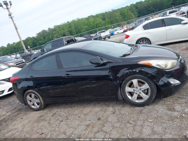 45072191 :رقم المزاد ، KMHDH4AE8DU854689 vin ، 2013 Hyundai Elantra Gls مزاد بيع