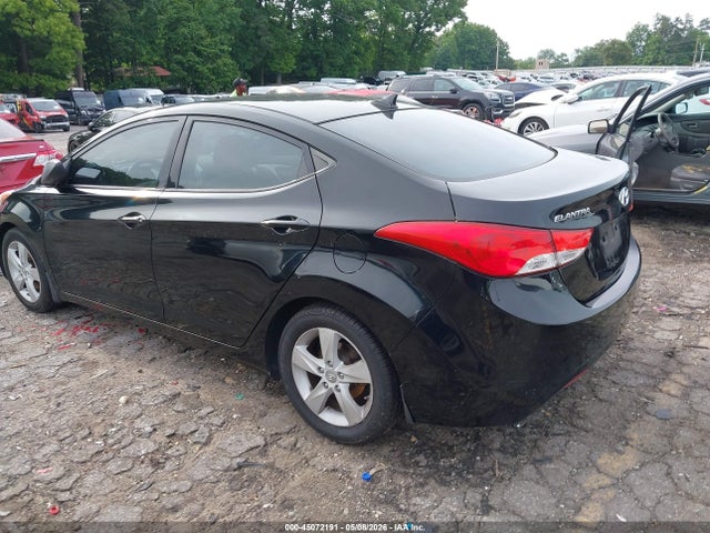 45072191 :رقم المزاد ، KMHDH4AE8DU854689 vin ، 2013 Hyundai Elantra Gls مزاد بيع