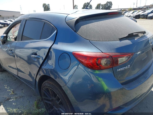 Mazda Mazda3 Touring 2017 3MZBN1L75HM124568 Image 3