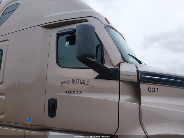 Продажа на аукционе авто 2021 Freightliner New Cascadia 126, vin: 3AKJHHDR2MSLX5619, номер лота: 45072273