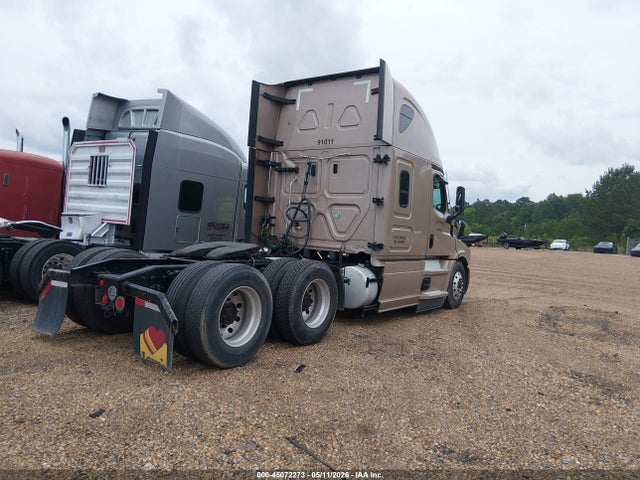 Продажа на аукционе авто 2021 Freightliner New Cascadia 126, vin: 3AKJHHDR2MSLX5619, номер лота: 45072273