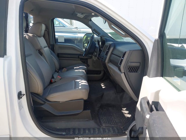 Ford F-350 Chassis Xl 2018 1FDRF3G67JEC20043 Image 7