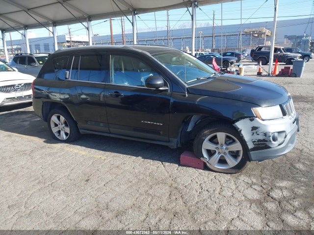 1C4NJDEB0GD614120 Jeep Compass Latitude
