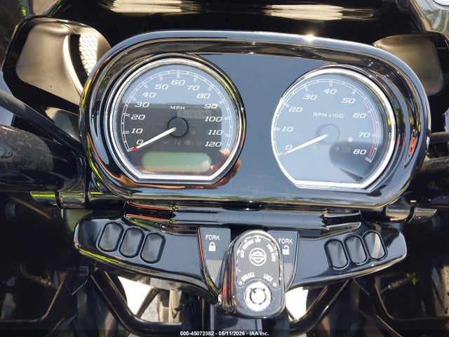 45072382 :رقم المزاد ، 1HD1KTP1XMB630034 vin ، 2021 Harley-davidson Fltrxs مزاد بيع