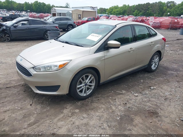 2018 Ford Focus Se მანქანა იყიდება აუქციონზე, vin: 1FADP3F2XJL327759, აუქციონის ნომერი: 45072397