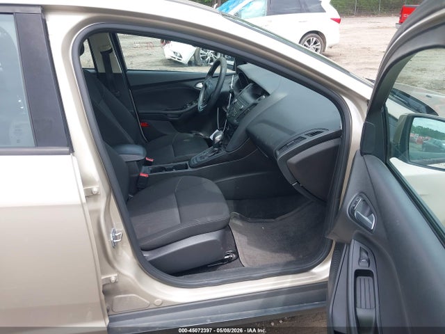 2018 Ford Focus Se მანქანა იყიდება აუქციონზე, vin: 1FADP3F2XJL327759, აუქციონის ნომერი: 45072397