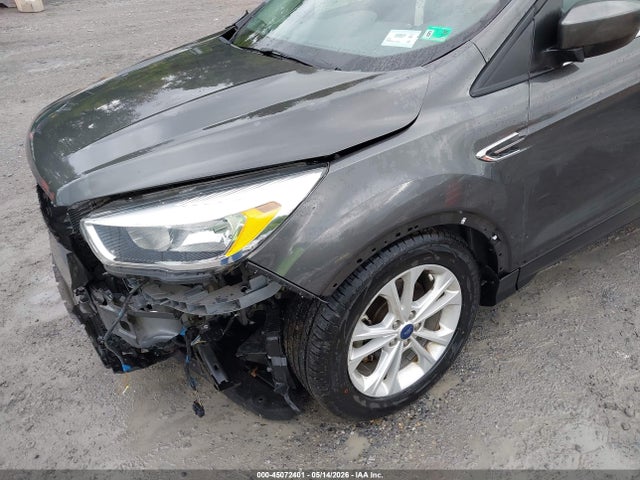 Продажа на аукционе авто 2018 Ford Escape Se, vin: 1FMCU0GD5JUA79990, номер лота: 45072401