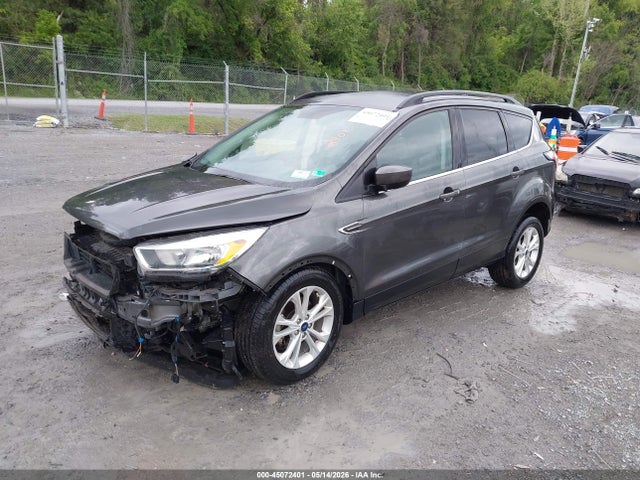 Продажа на аукционе авто 2018 Ford Escape Se, vin: 1FMCU0GD5JUA79990, номер лота: 45072401