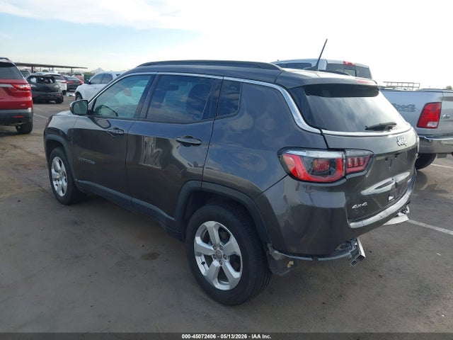 Jeep Compass Latitude 4x4 2019 3C4NJDBB8KT689588 Image 3