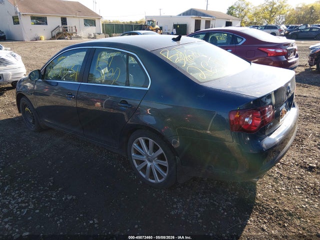 2010 Volkswagen Jetta Limited Edition/se/sel მანქანა იყიდება აუქციონზე, vin: 3VWRZ7AJ8AM066157, აუქციონის ნომერი: 45072460