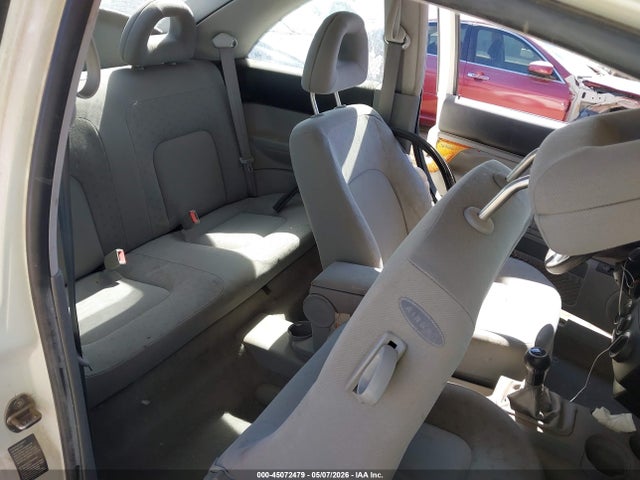45072479 :رقم المزاد ، 3VWCC21C4YM470241 vin ، 2000 Volkswagen New Beetle Gls مزاد بيع