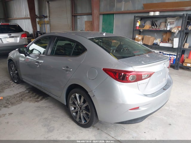 45072515 :رقم المزاد ، 3MZBN1W38JM188683 vin ، 2018 Mazda Mazda3 Grand Touring مزاد بيع