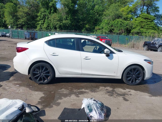 45072533 :رقم المزاد ، 3MZBN1V39JM231073 vin ، 2018 Mazda Mazda3 Touring مزاد بيع
