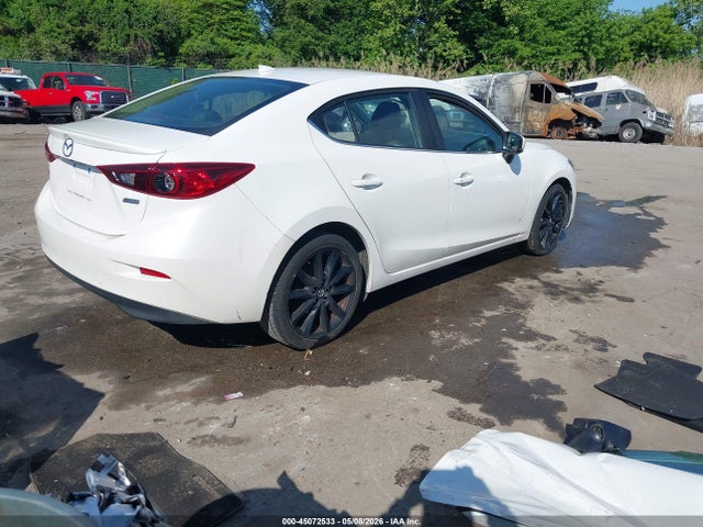 45072533 :رقم المزاد ، 3MZBN1V39JM231073 vin ، 2018 Mazda Mazda3 Touring مزاد بيع