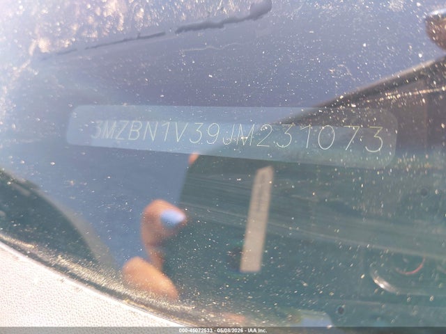 45072533 :رقم المزاد ، 3MZBN1V39JM231073 vin ، 2018 Mazda Mazda3 Touring مزاد بيع