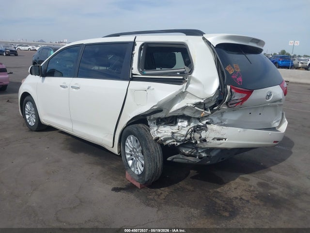 Продажа на аукционе авто 2015 Toyota Sienna Xle 8 Passenger, vin: 5TDYK3DC6FS672167, номер лота: 45072537