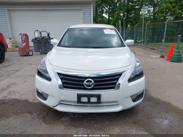 Nissan Altima 2.5 S 2015 1N4AL3AP1FC122050 Image 13