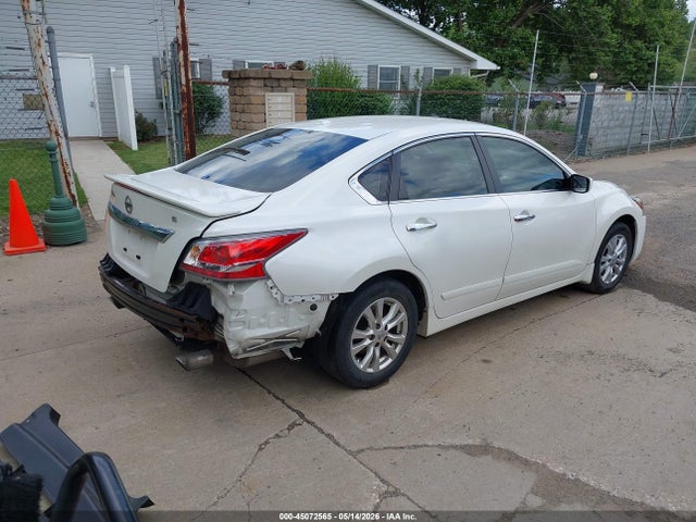 Nissan Altima 2.5 S 2015 1N4AL3AP1FC122050 Image 4