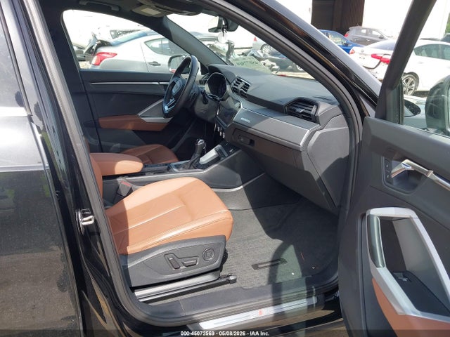 2021 Audi Q3 Premium Plus 45 Tfsi S Line Quattro Tiptronic მანქანა იყიდება აუქციონზე, vin: WA1EECF37M1055372, აუქციონის ნომერი: 45072569