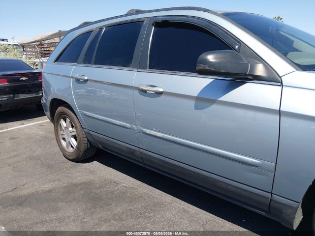 2005 Chrysler Pacifica Touring მანქანა იყიდება აუქციონზე, vin: 2C8GF68405R413779, აუქციონის ნომერი: 45072570