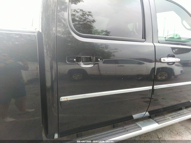 45072588 :رقم المزاد ، 1GT426C80DF210519 vin ، 2013 Gmc Sierra 3500hd Denali مزاد بيع